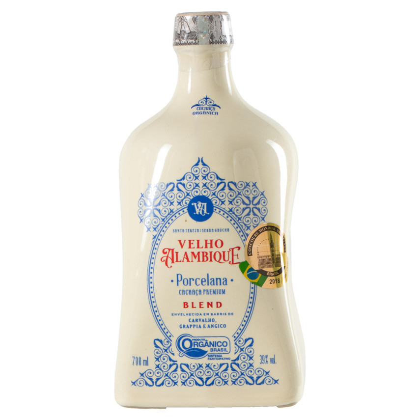 Cachaça premium VELHO ALAMBIQUE 700ml