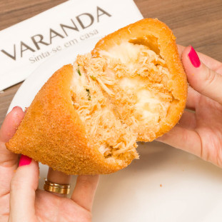 Coxinha De Frango com Catupiry VARANDA  
