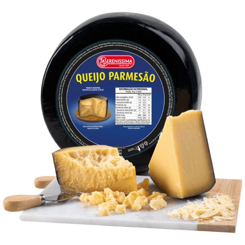 Queijo Parmesão Capa Preta LA SERENÍSSIMA kg