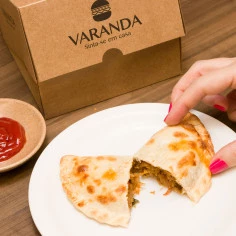 EMPANADA CARNE CASA GRINGA LANCHONETE